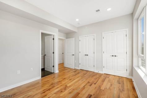 108 Fleming Avenue Newark NJ 07105