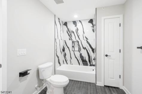 108 Fleming Avenue Newark NJ 07105