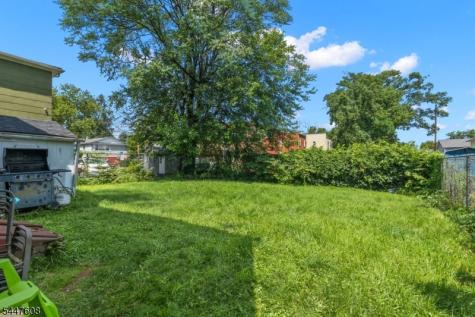 1266 E 12th Avenue Roselle NJ 07203