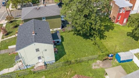 1266 E 12th Avenue Roselle NJ 07203