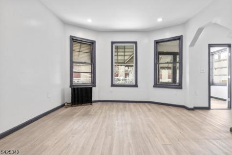 211 N 13th Street Newark NJ 07107