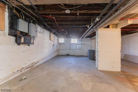 211 N 13th Street Newark NJ 07107