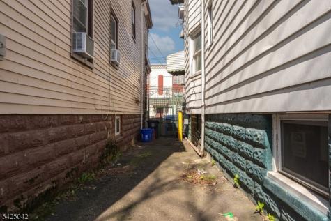 211 N 13th Street Newark NJ 07107