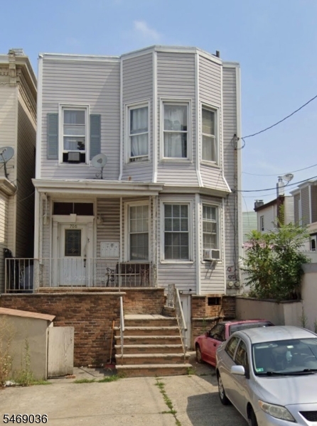 706 17TH Street Union NJ 07087