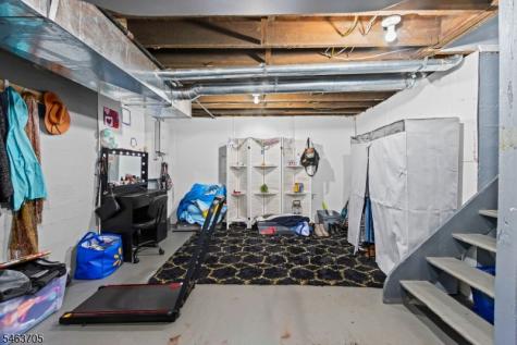 15 Bent Street Roxbury NJ 07847
