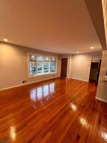 233 Shephard Avenue Newark NJ 07112