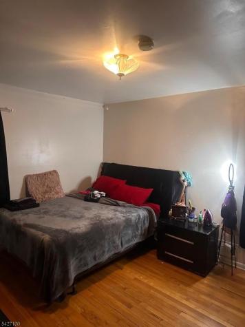 233 Shephard Avenue Newark NJ 07112