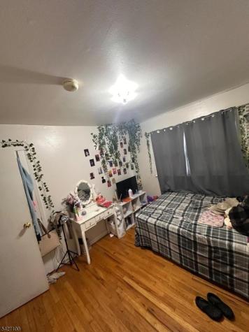 233 Shephard Avenue Newark NJ 07112