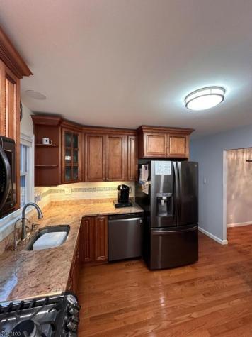 233 Shephard Avenue Newark NJ 07112