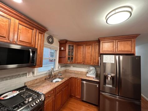 233 Shephard Avenue Newark NJ 07112