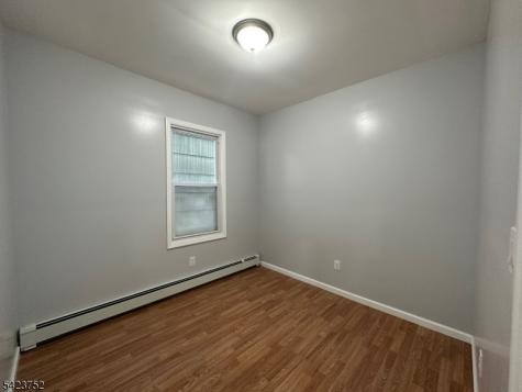 192 Edmund Avenue Paterson NJ 07502