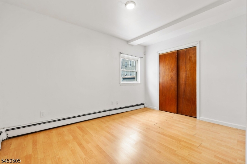 352 Totowa Avenue Paterson NJ 07502