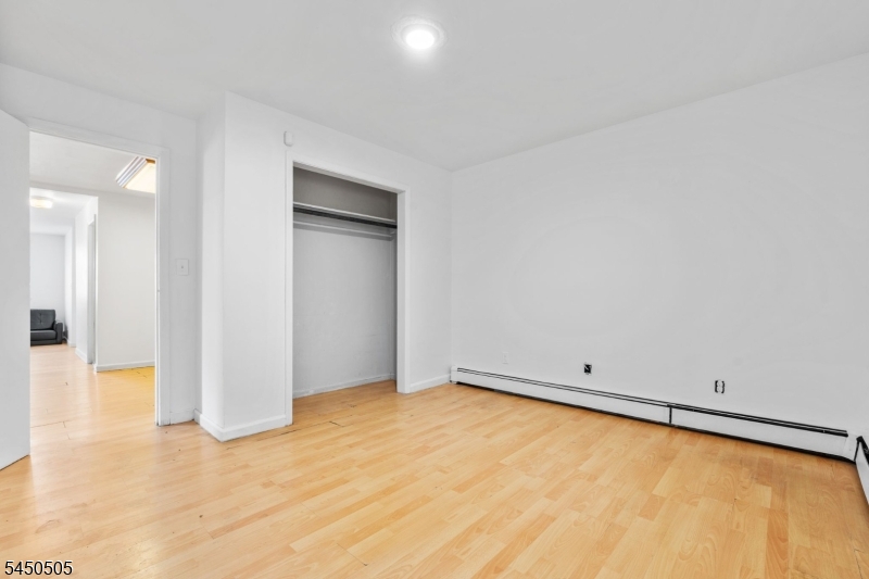352 Totowa Avenue Paterson NJ 07502