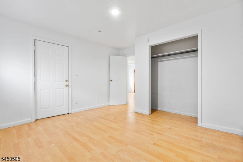 352 Totowa Avenue Paterson NJ 07502