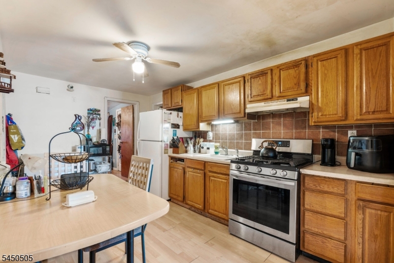 352 Totowa Avenue Paterson NJ 07502