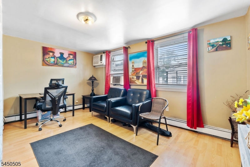 352 Totowa Avenue Paterson NJ 07502