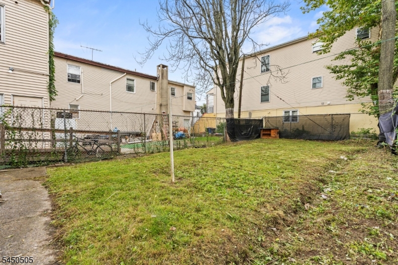 352 Totowa Avenue Paterson NJ 07502