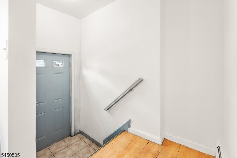 352 Totowa Avenue Paterson NJ 07502