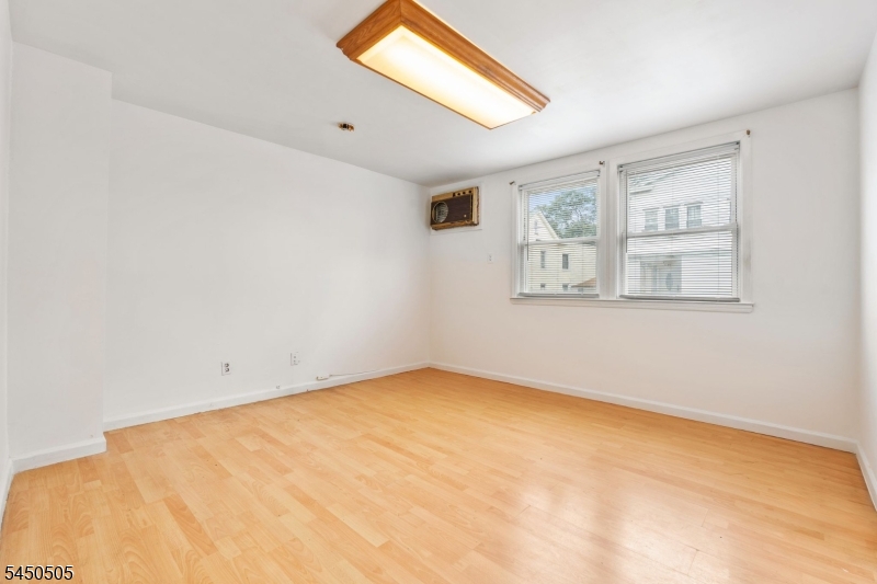352 Totowa Avenue Paterson NJ 07502