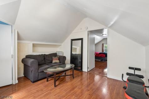 9 Lombardy Place Maplewood NJ 07040