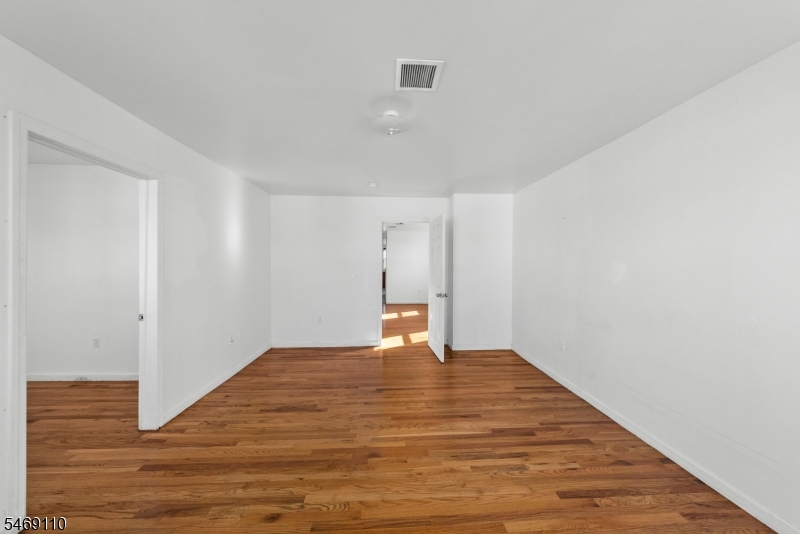 524 Mulberry Street Newark NJ 07114