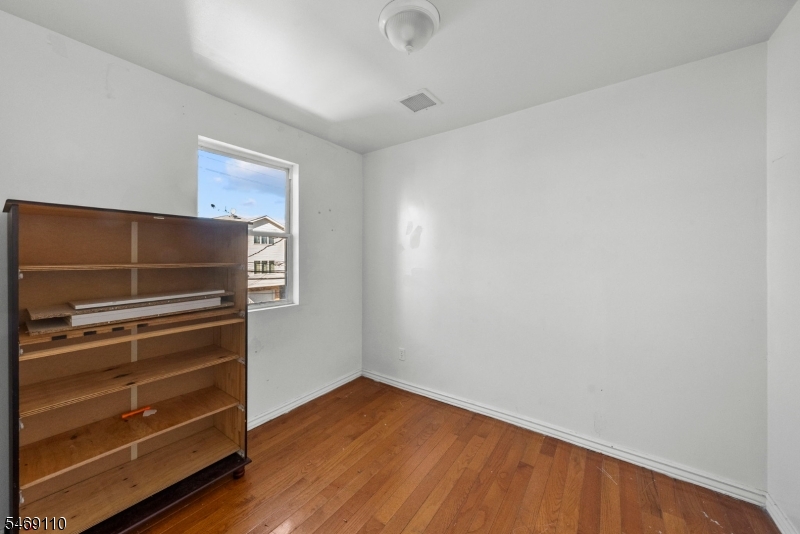 524 Mulberry Street Newark NJ 07114
