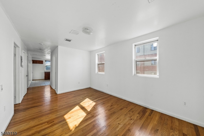 524 Mulberry Street Newark NJ 07114