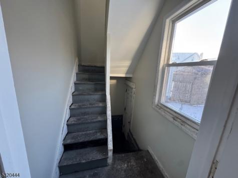 285 Wainwright Street Newark NJ 07112