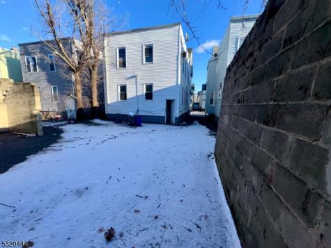 285 Wainwright Street Newark NJ 07112