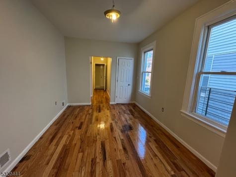 285 Wainwright Street Newark NJ 07112