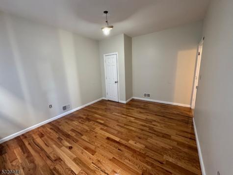 285 Wainwright Street Newark NJ 07112