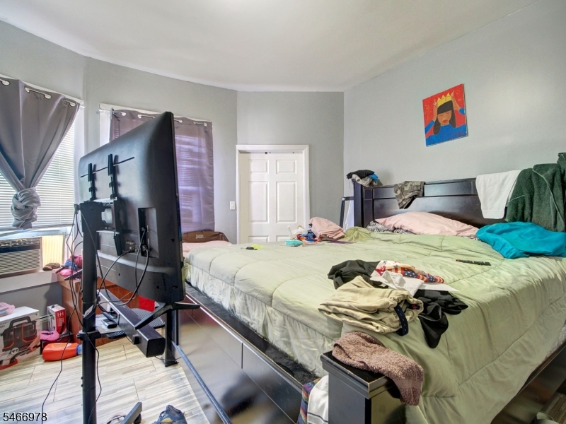 197 Weequahic Avenue Newark NJ 07112