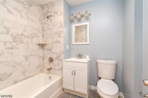 539 18TH Avenue Newark NJ 07103
