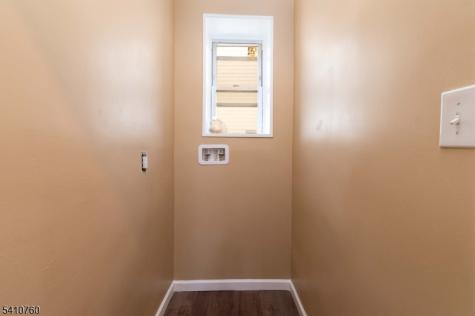 539 18TH Avenue Newark NJ 07103
