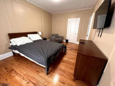 539 18TH Avenue Newark NJ 07103