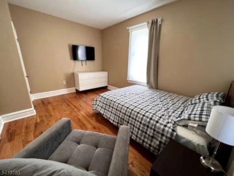 539 18TH Avenue Newark NJ 07103