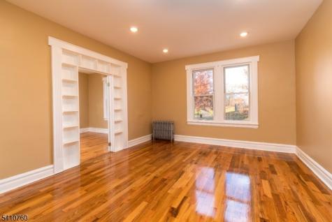 539 18TH Avenue Newark NJ 07103