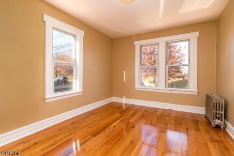 539 18TH Avenue Newark NJ 07103