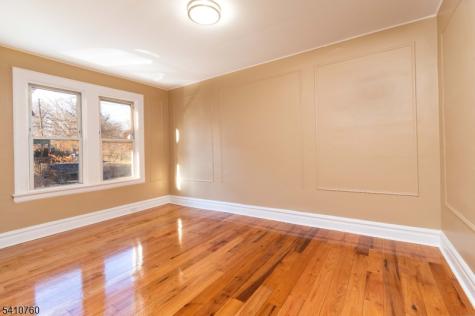 539 18TH Avenue Newark NJ 07103