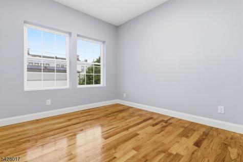 510 S 15th Street Newark NJ 07103