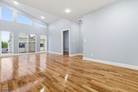 510 S 15th Street Newark NJ 07103