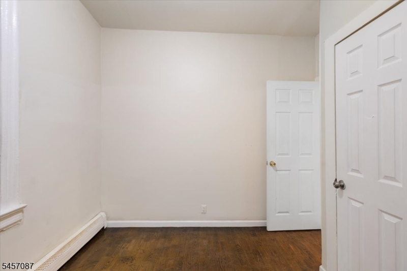 422 Jelliff Avenue Newark NJ 07112