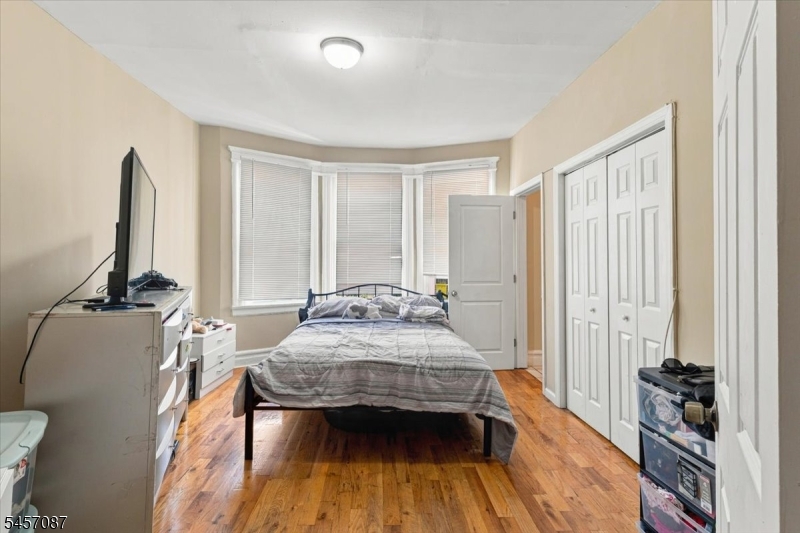 422 Jelliff Avenue Newark NJ 07112