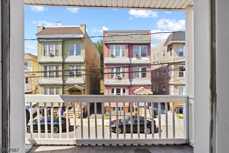 422 Jelliff Avenue Newark NJ 07112