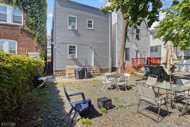 422 Jelliff Avenue Newark NJ 07112