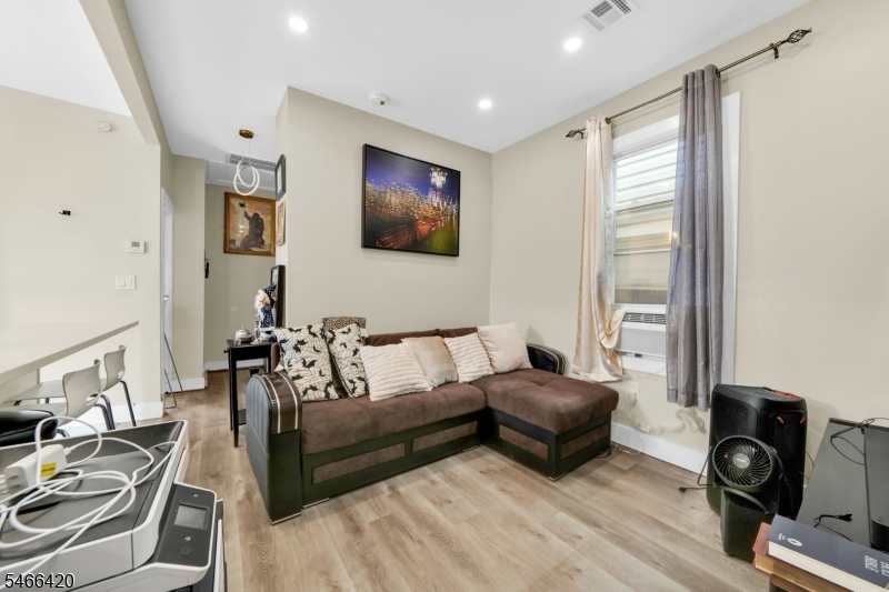 34 Arverne Terrace Irvington NJ 07111