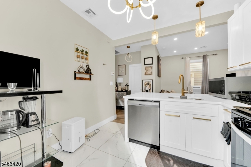 34 Arverne Terrace Irvington NJ 07111