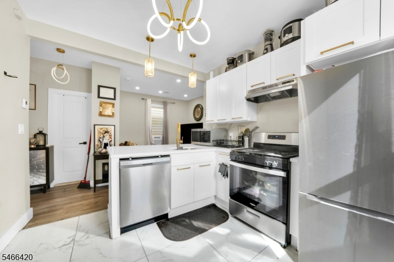 34 Arverne Terrace Irvington NJ 07111