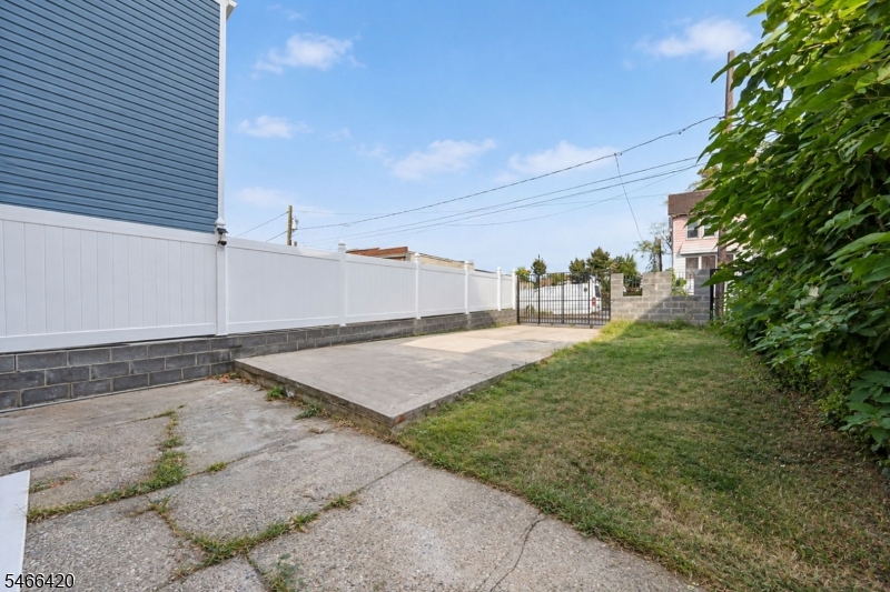 34 Arverne Terrace Irvington NJ 07111