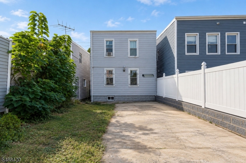 34 Arverne Terrace Irvington NJ 07111